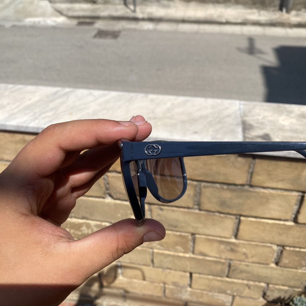 Gucci Gucci GG3155/S Navy Sunglasses With Gold Trim Size ONE SIZE - 4 Thumbnail