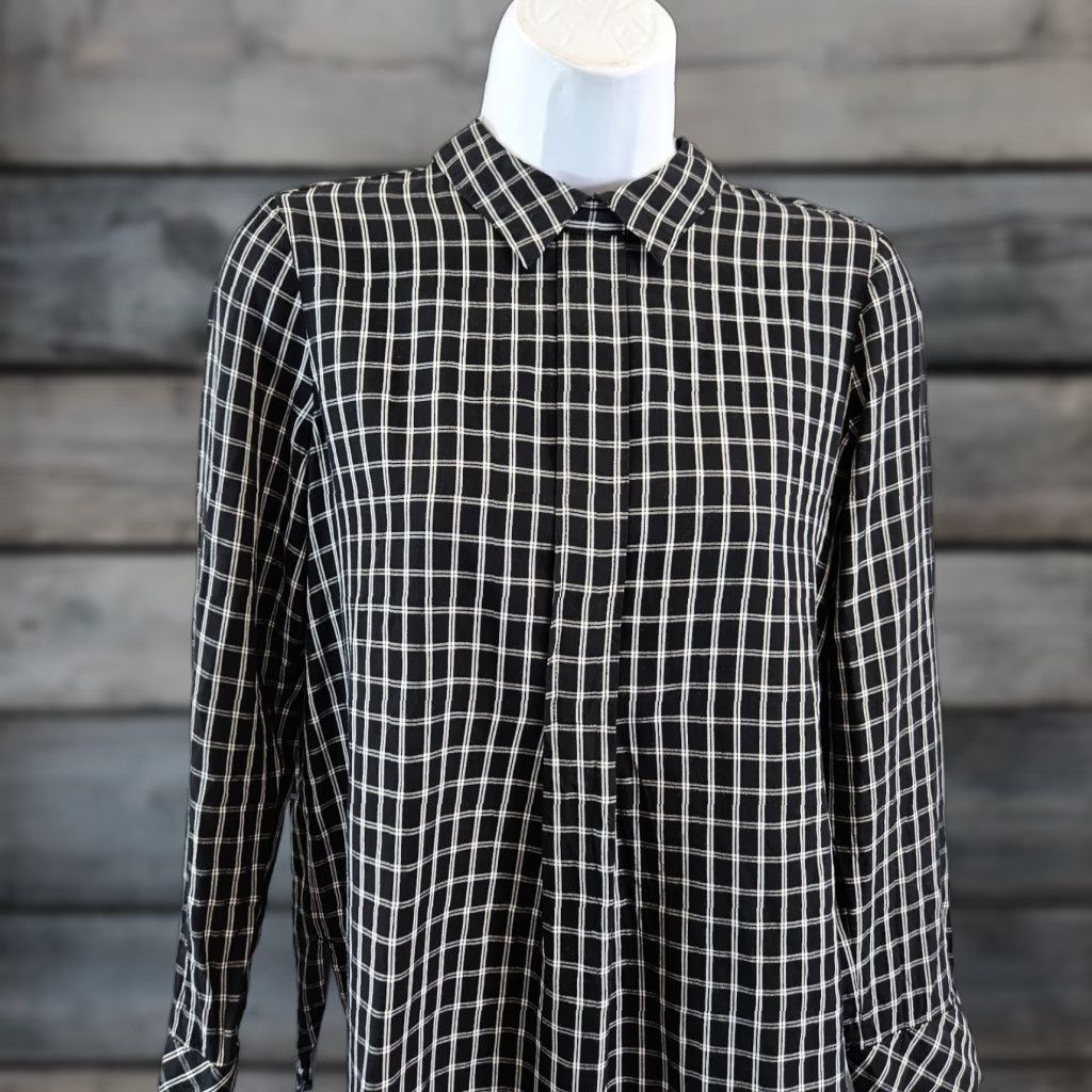 J. Jill J. Jill Womens Blouse XS Petite Long Sleeve Button Back Top Multicolor Rayon Shirt Womens XS Petite Black White Colorful 90s Size XS / US 0-2 / IT 36-38 - 1 Thumbnail
