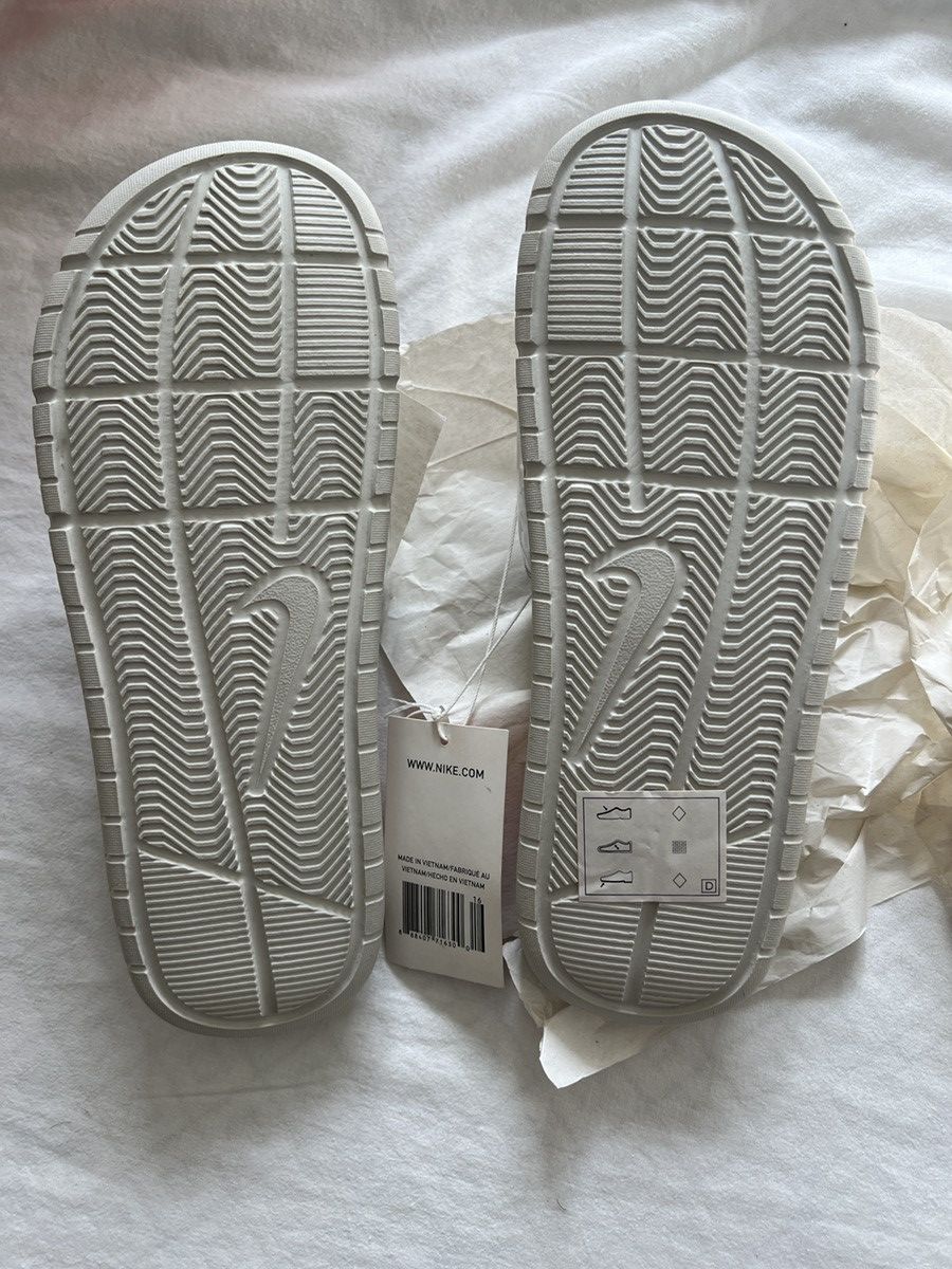Nike NIKE Men's Size 8 BENASSI SOLARSOFT SLIDE SP SILVER 2014 Size US 8 / EU 41 - 4 Thumbnail
