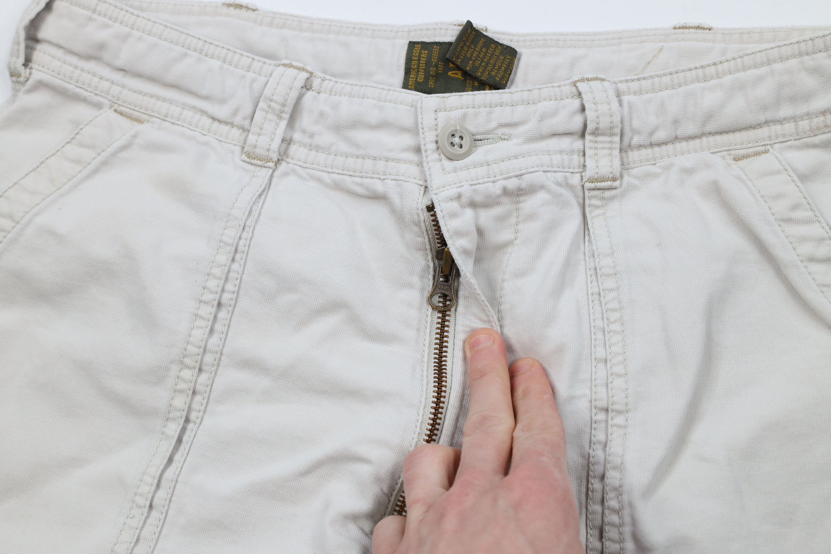 American Eagle Outfitters Vintage American Eagle Outfitters Fit Cargo Shorts Beige Size US 32 / EU 48 - 8 Thumbnail