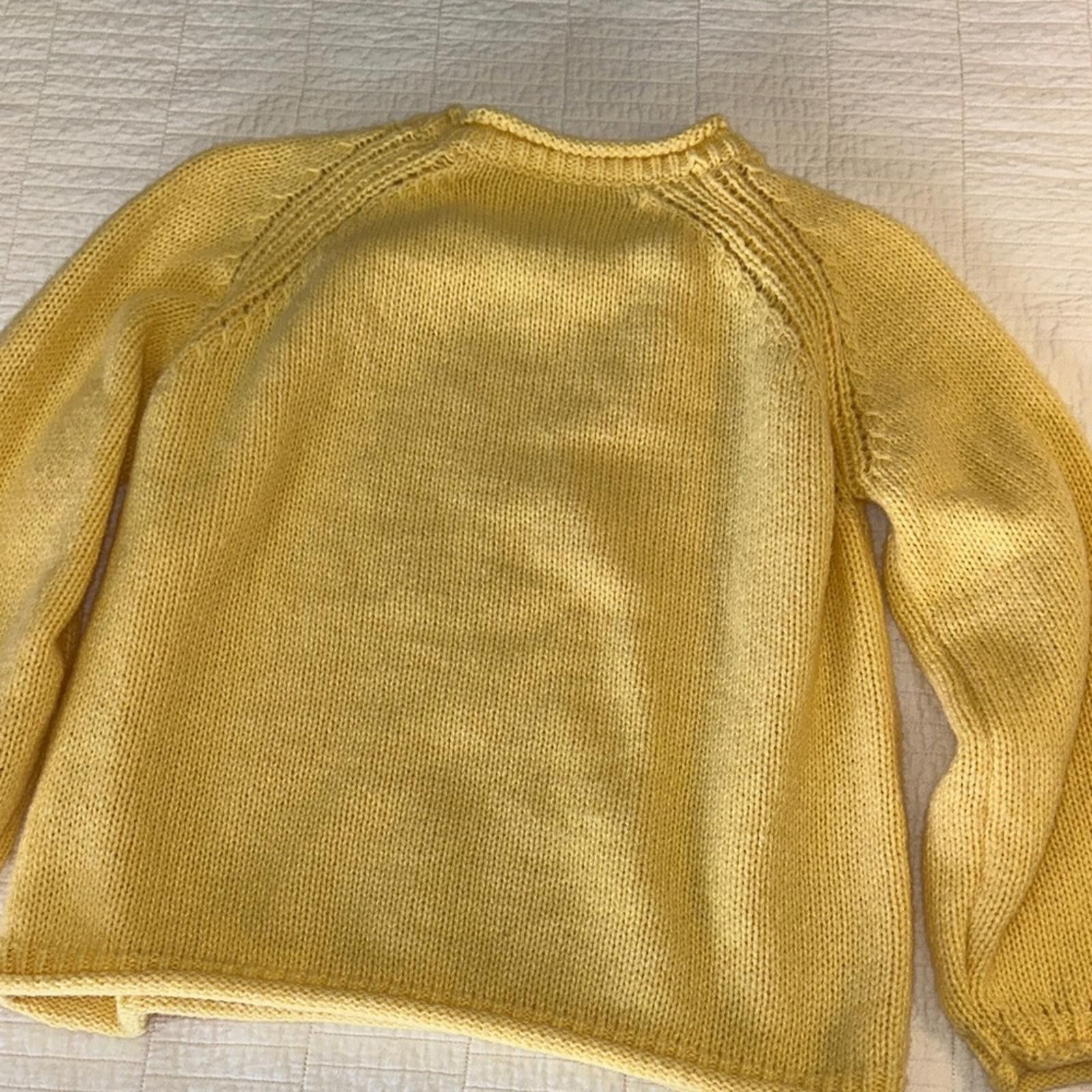 Team Cozy Knit Cozy Sweater Soft Yellow Sweater Large Oversized EUC Size L / US 10 / IT 46 - 4 Thumbnail