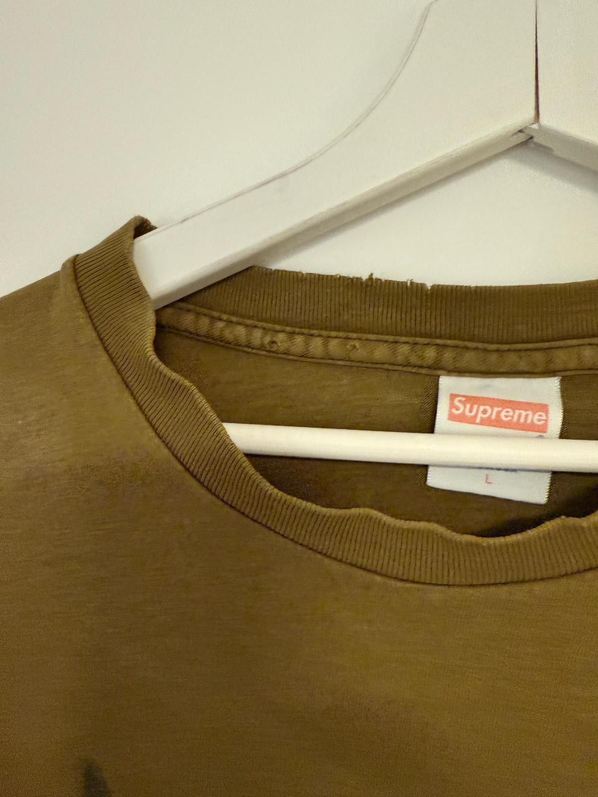Supreme Rare Supreme Tshirt from NY store Size US M / EU 48-50 / 2 - 2 Thumbnail