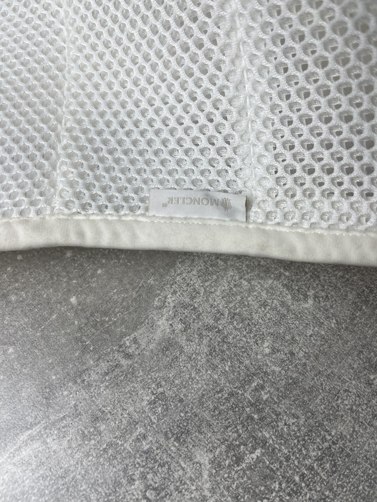 Moncler Moncler Rare White Textured Mesh Flared A Line Skirt Size 30" / US 8 / IT 44 - 16 Thumbnail