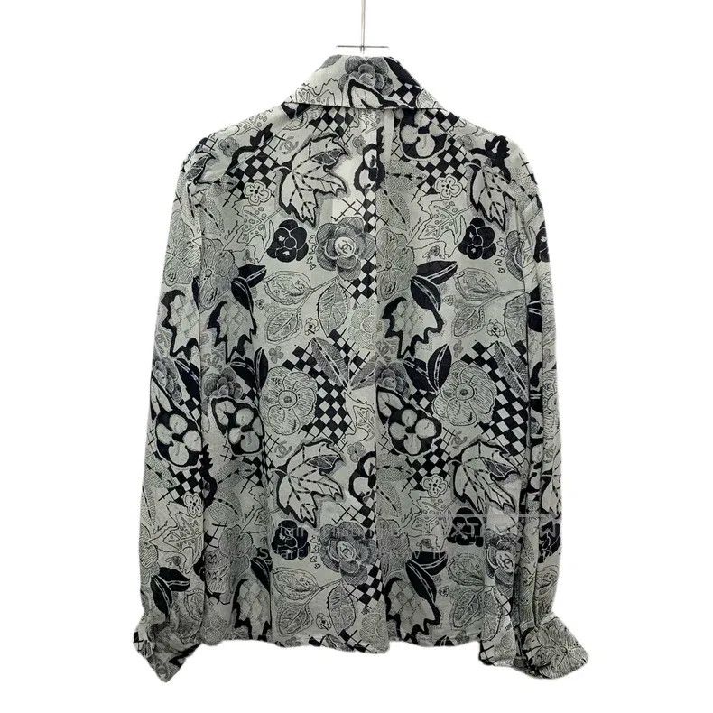 Chanel Chanel Gray camelia graffiti printed silk lapel long-sleev Size XS / US 0-2 / IT 36-38 - 2 Thumbnail