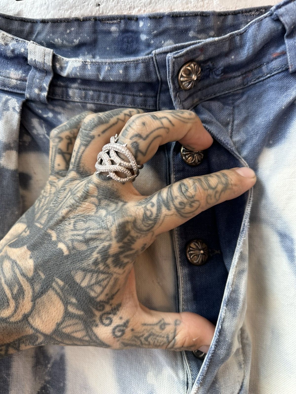 Chrome Hearts Chrome Hearts 100 cross patch jeans size 30 Size US 30 / EU 46 - 11 Thumbnail