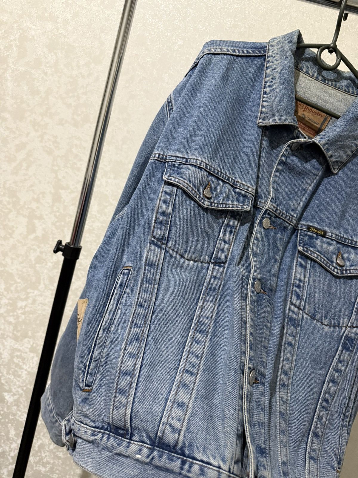 Diesel VINTAGE DIESEL DENIM JEANS JACKET TRUCKER BLUE Y2K MENS Size US XL / EU 56 / 4 - 6 Thumbnail