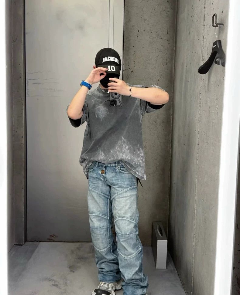 Balenciaga Balenciaga size XS low-rise jeans Size US 26 / EU 42 - 6 Thumbnail