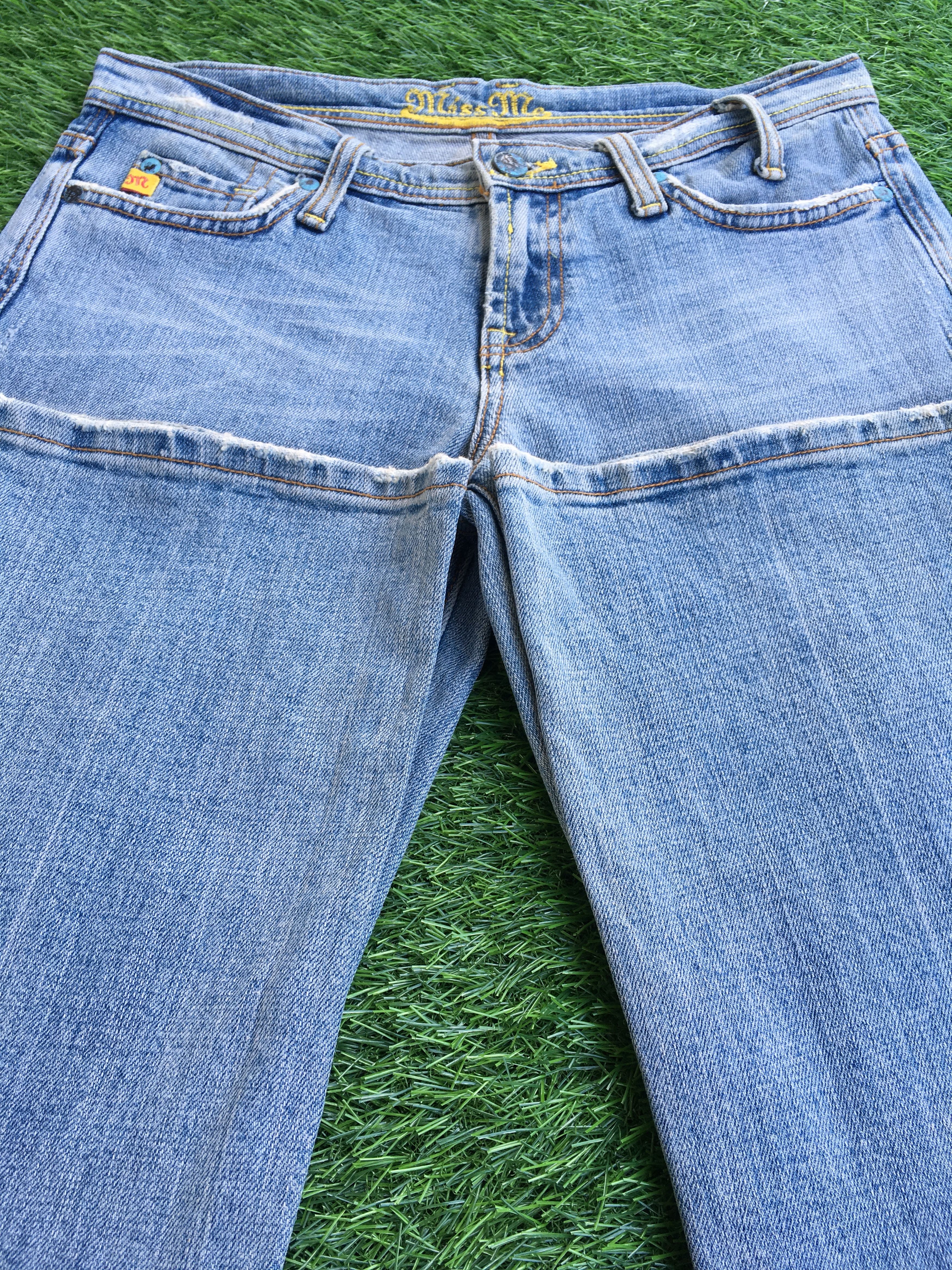 Designer Miss Me light blue wash 2000’s grunge bootcut jeans D-1093 Size 28" / US 6 / IT 42 - 6 Thumbnail