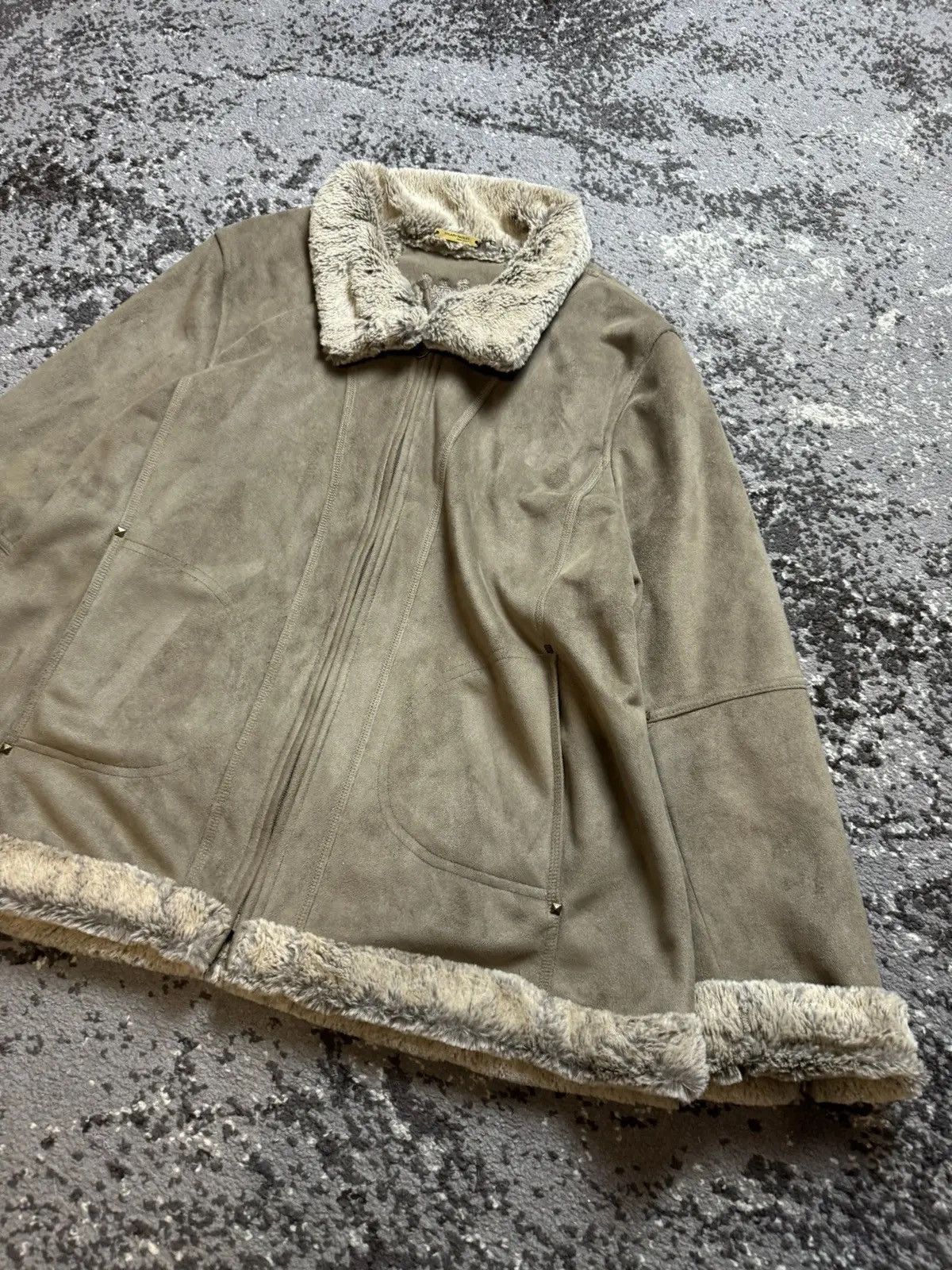 Japanese Brand × Vintage Vintage Y2K Suede Leather Style Fur Faux Collar Sleeve Jack Size US M / EU 48-50 / 2 - 2 Thumbnail