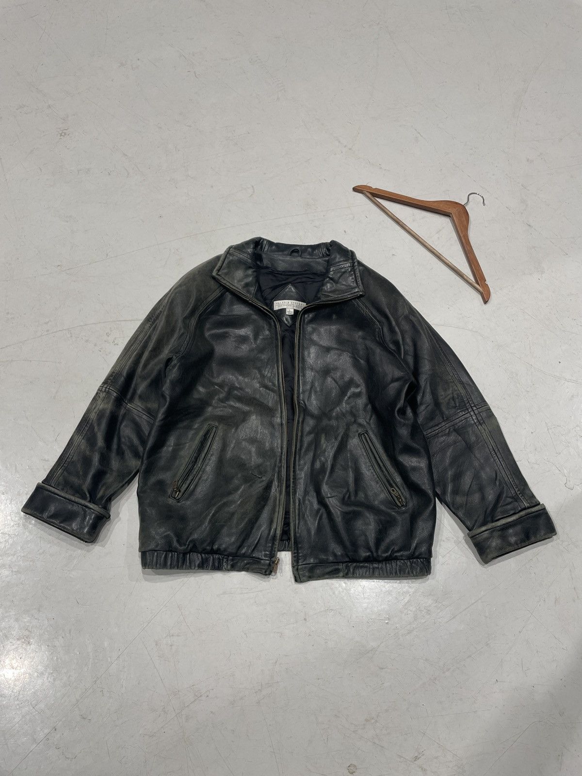 Danier 90s Faded Black Leather Biker Jacket Size US L / EU 52-54 / 3 - 1 Thumbnail