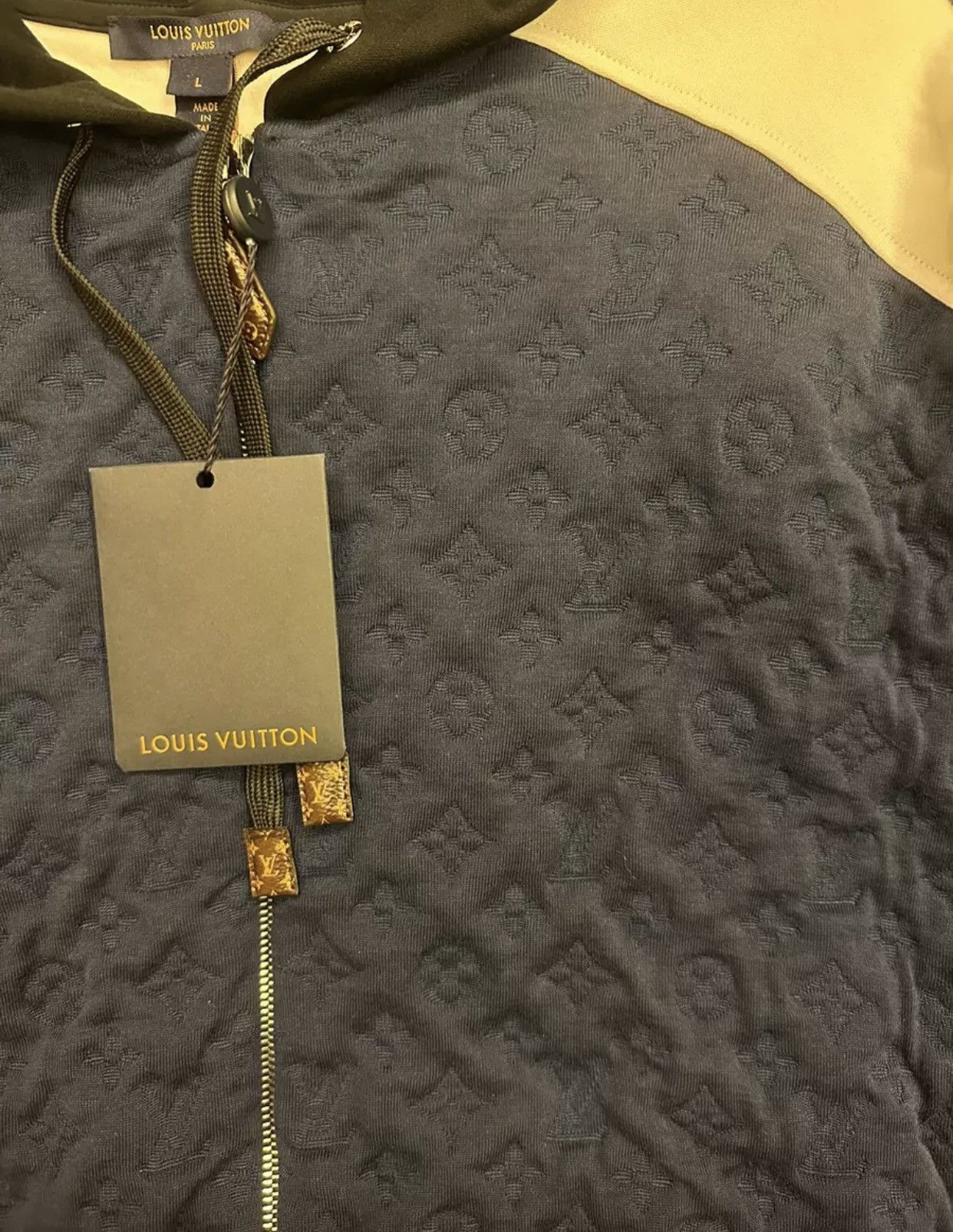 Louis Vuitton Louis Vuitton LV's new embossed floral patchwork jacket Size US L / EU 52-54 / 3 - 5 Thumbnail