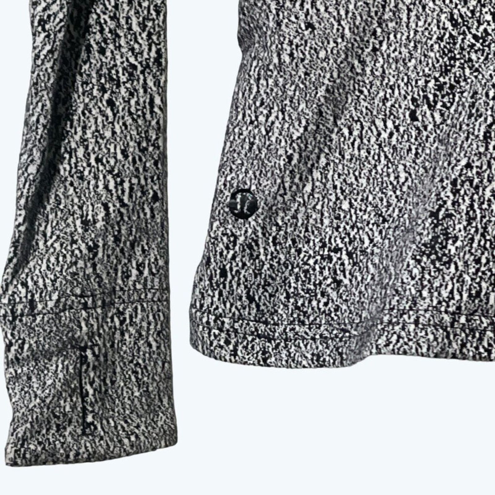 Lululemon Lululemon Ready To Rulu Turtleneck · Size 2 · Black & White Size XS / US 0-2 / IT 36-38 - 9 Thumbnail