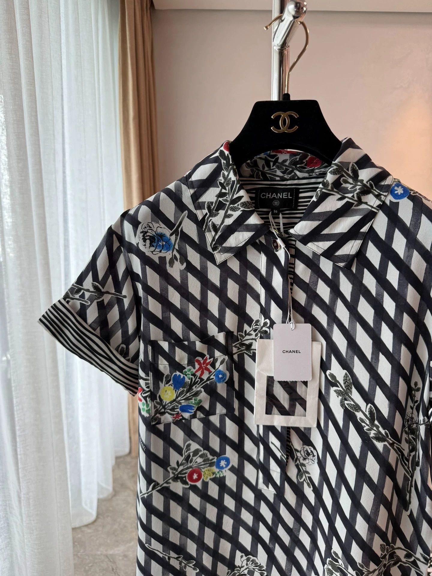 Chanel Chanel 26P B&W Graffiti-Check Silk Top 36 NWT Size XS / US 0-2 / IT 36-38 - 2 Thumbnail