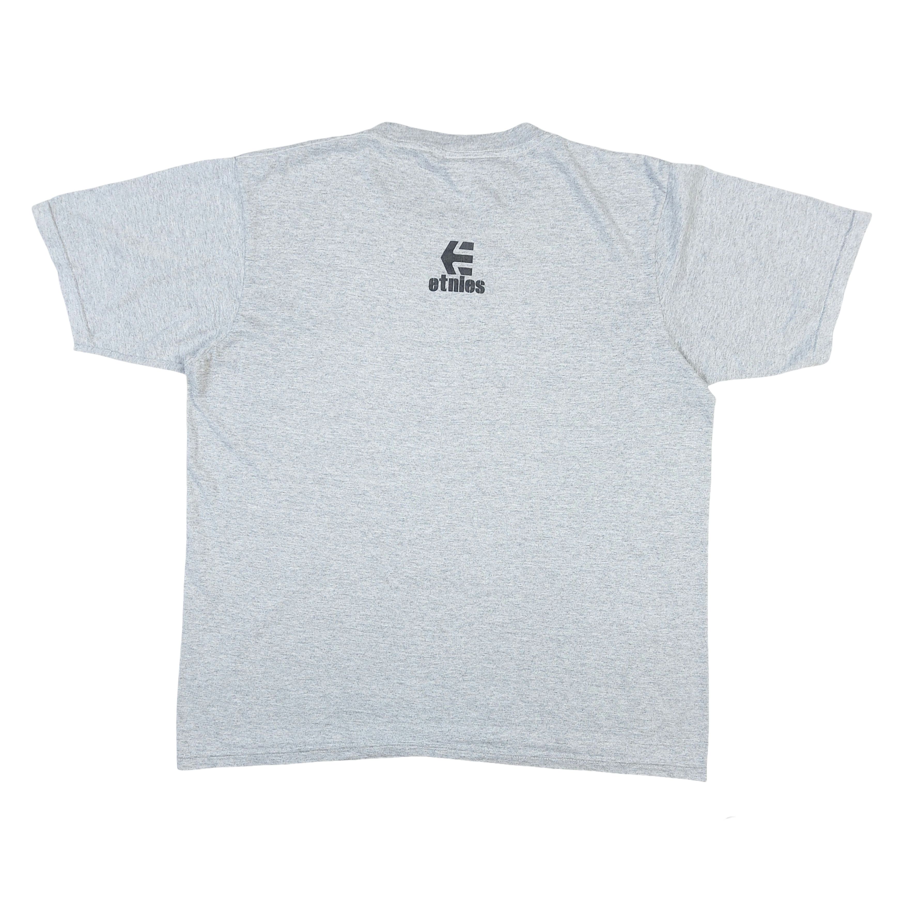 Etnies Vintage 90s Etnies Footwear & Apparel Skateboard USA TEE Size US L / EU 52-54 / 3 - 3 Thumbnail