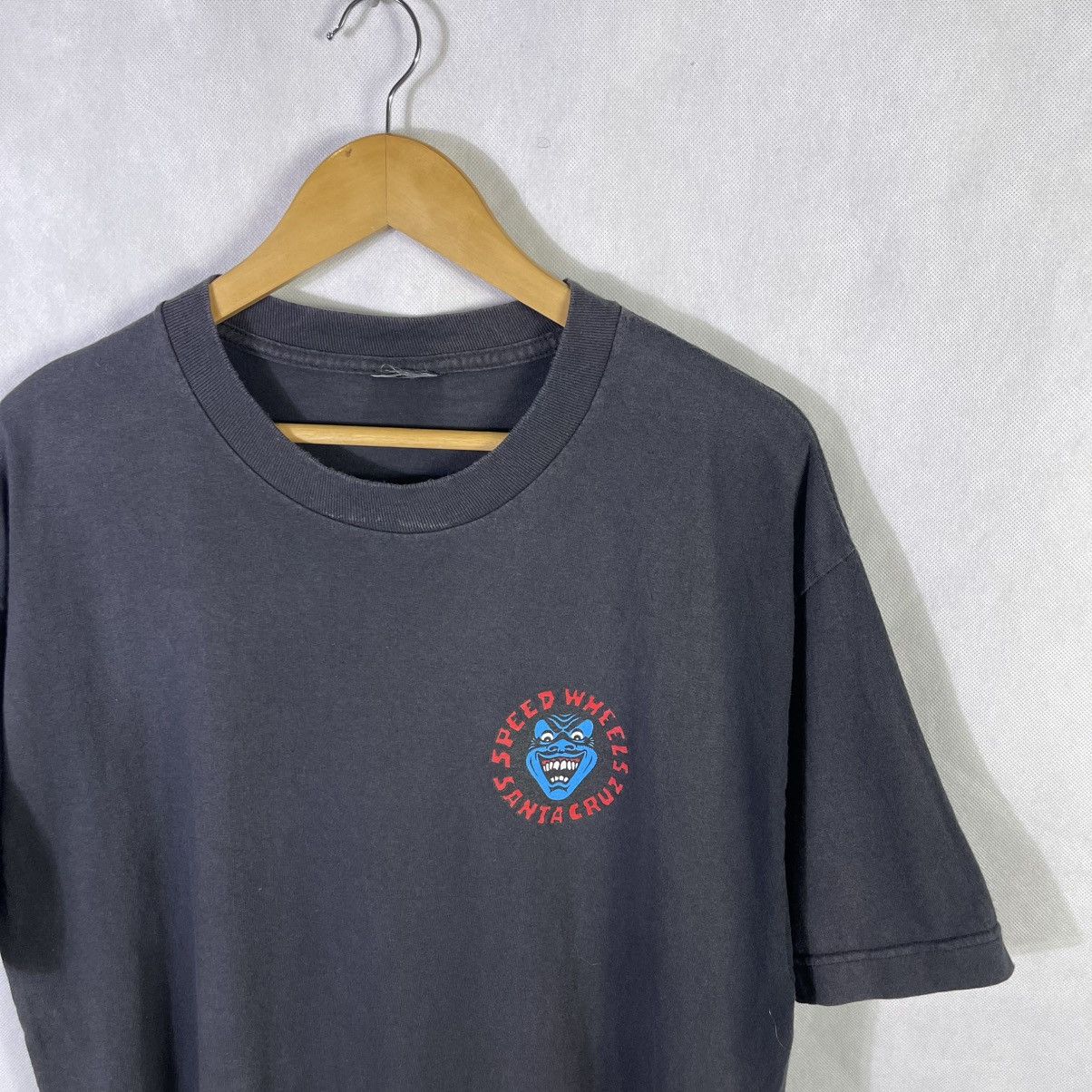Santa Cruz Skateboards Rare! Vintage Santa Cruz Speed Wheels Skateboard Tee Size US L / EU 52-54 / 3 - 3 Thumbnail