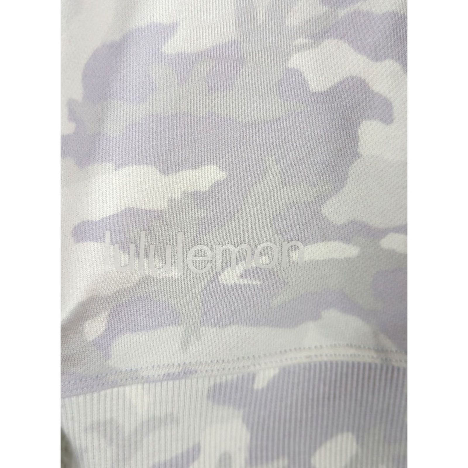 Lululemon VINTAGE Lululemon Perfectly Oversized Crew Sweatshirt Incognito Camo Alpine White Size 2 Size XS / US 0-2 / IT 36-38 - 6 Thumbnail