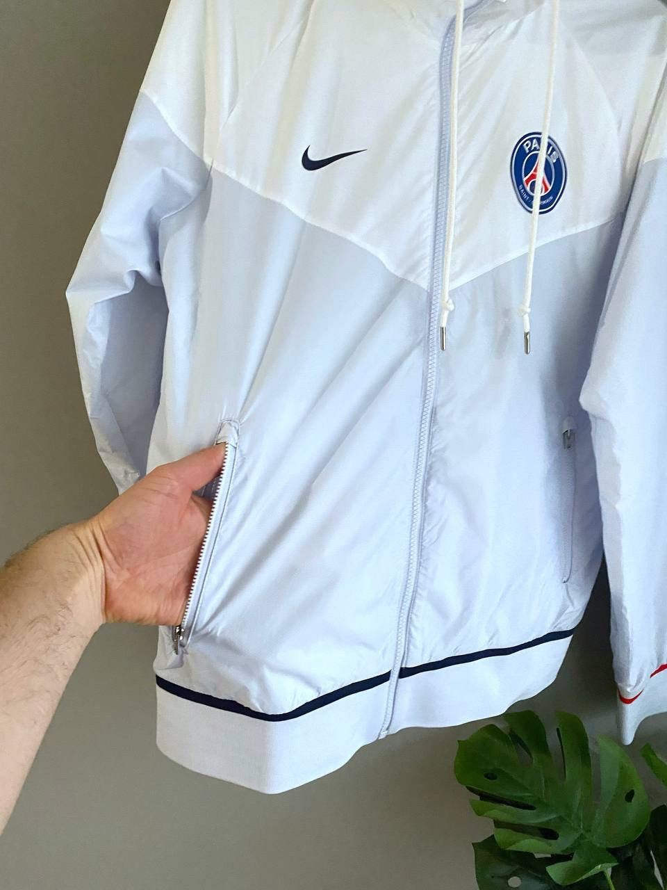 Nike PSG FC Men's Football Hooded Zip Windbreaker Jacket, Size M Size US M / EU 48-50 / 2 - 10 Thumbnail