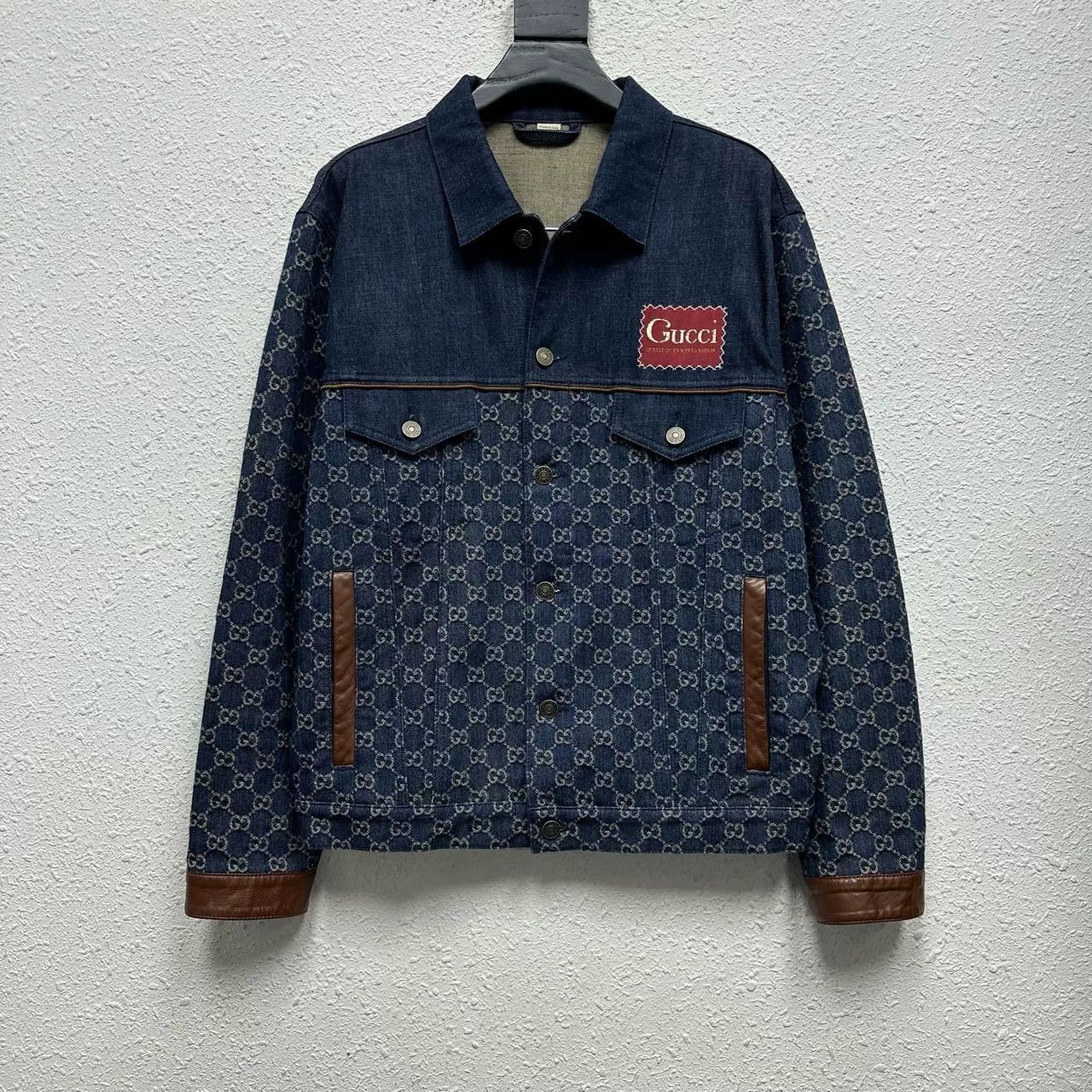 Gucci gucci denim jacket with iconic logo print Size US M / EU 48-50 / 2 - 1 Thumbnail
