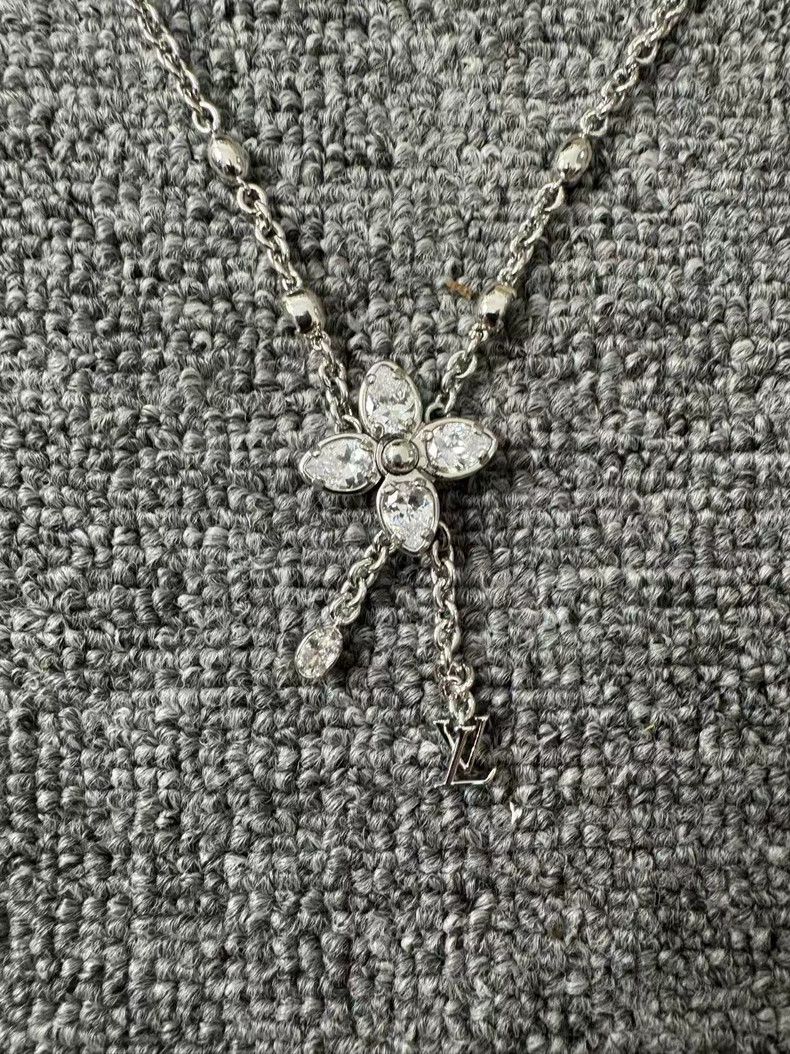 Louis Vuitton Louis Vuitton Floral pendant necklace Size ONE SIZE - 2 Thumbnail