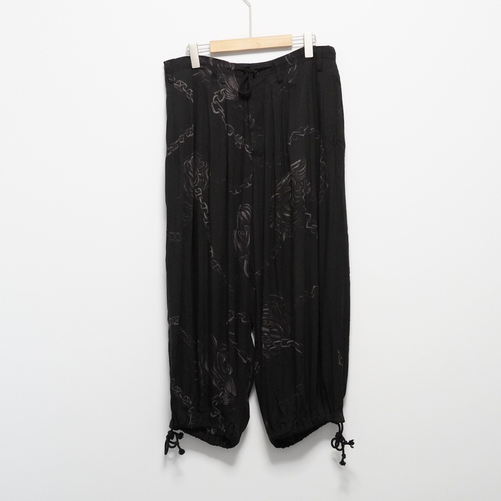 Yohji Yamamoto Yohji Yamamoto 2019AW 24 Pleat Rayon Pants Size US 28 / EU 44 - 1 Thumbnail