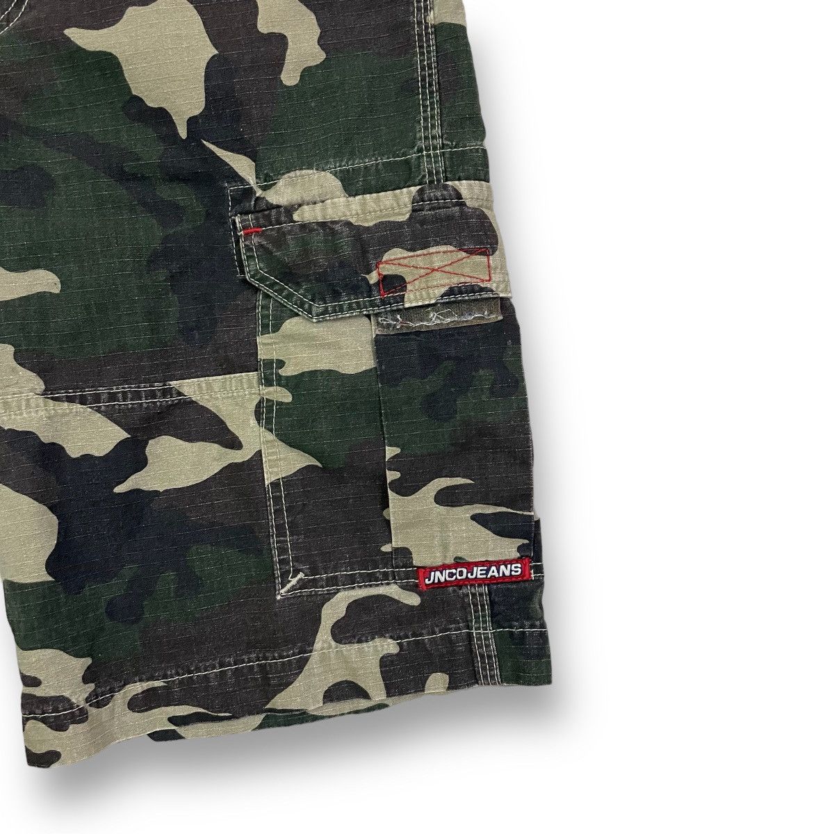 JNCO 💥FOR SALE💥 Vtg Hard To Find Jnco Short Cargo Camoflouge Size US 28 / EU 44 - 8 Thumbnail