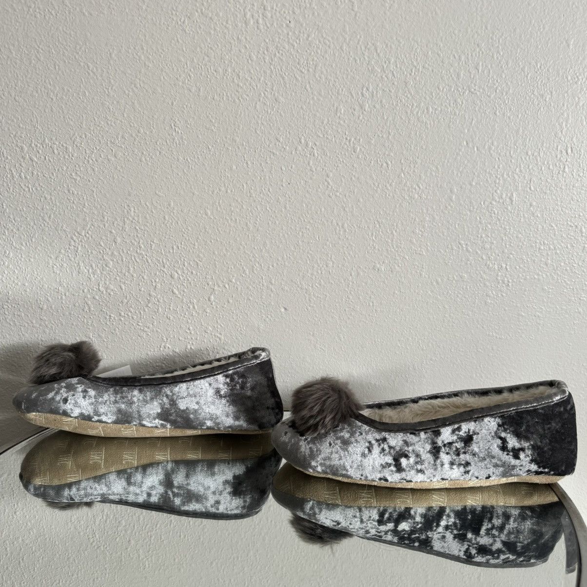 I.N.C INC Grey Crushed Velvet Pom Pom Tinkerbell House Slippers Size US 11 / IT 41 - 7 Thumbnail