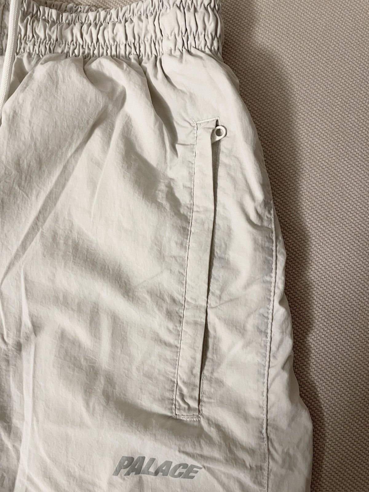 Palace Palace Skateboards "Run-It Shell Pant“ Trackpants - White Size US 30 / EU 46 - 7 Thumbnail
