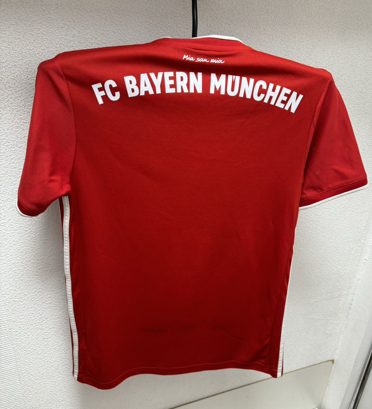 Adidas Bayern Munchen adidas soccer jersey M sz T-mobile Size US M / EU 48-50 / 2 - 2 Thumbnail