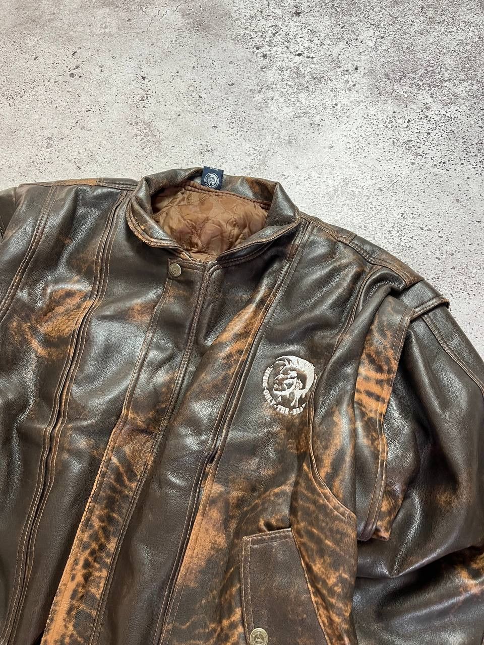 Diesel Vintage Diesel Leather Jacket Big Logo Bomber Japan Style Size US L / EU 52-54 / 3 - 11 Thumbnail