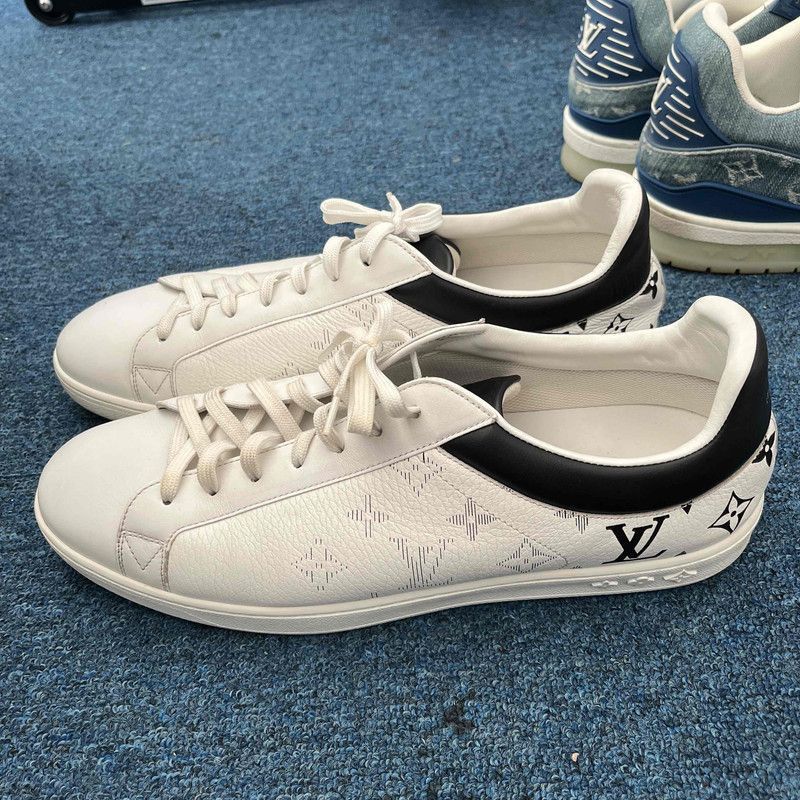 Louis Vuitton Louis Vuitton Gradient Sports Fashion Sneakers -2508 Size US 11 / EU 44 - 1 Thumbnail