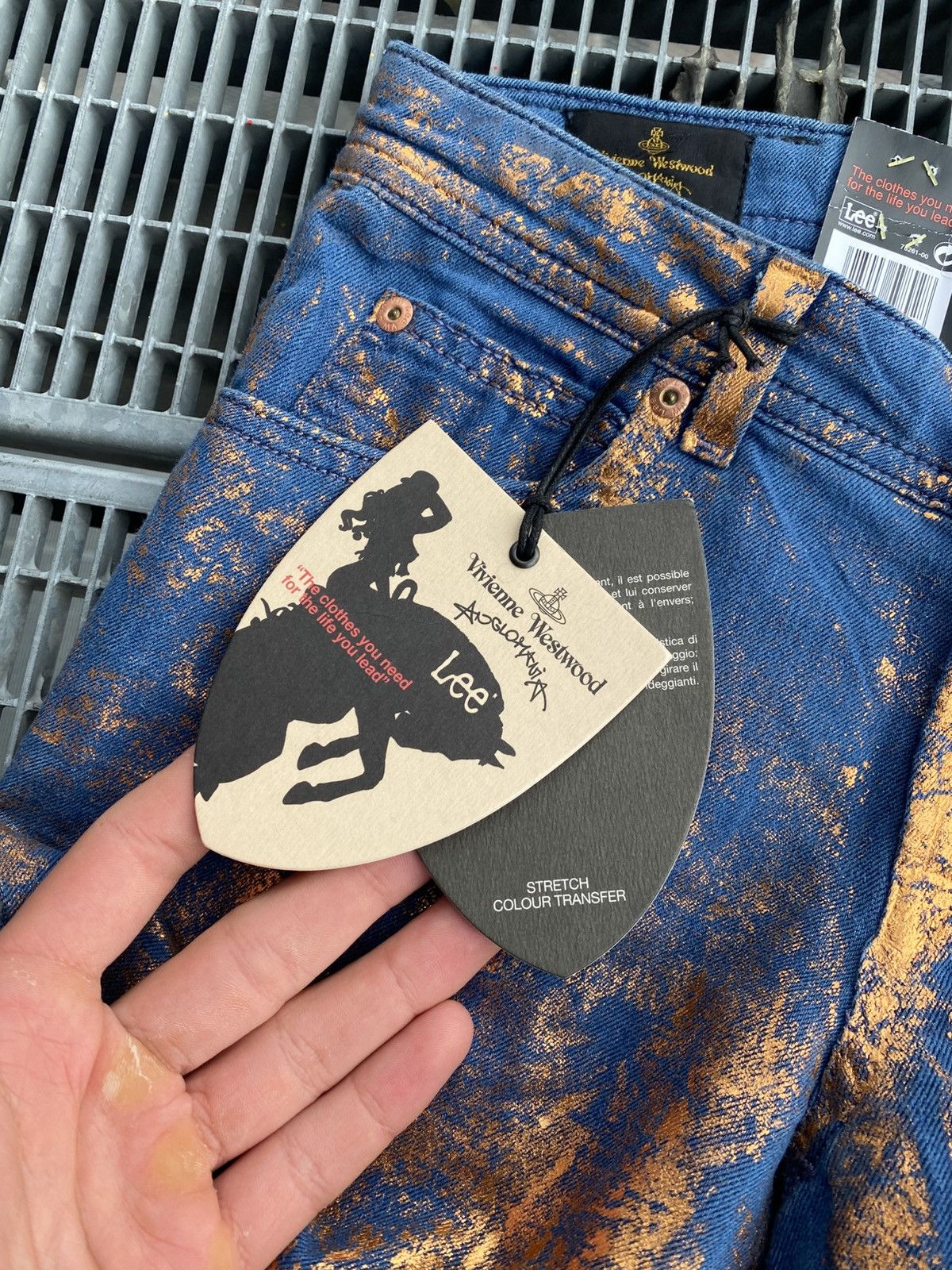 Lee × Vivienne Westwood Vivienne Westwood x Lee Overprinted New Jeans Size 26" / US 2 / IT 38 - 4 Thumbnail