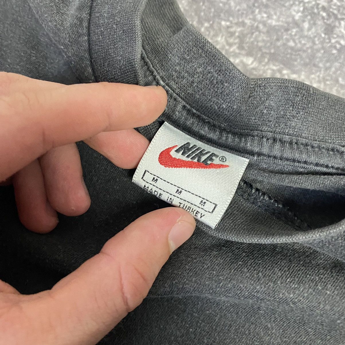Vintage Vintage Nike Small Swoosh Faded 90’s tee Size US M / EU 48-50 / 2 - 5 Thumbnail