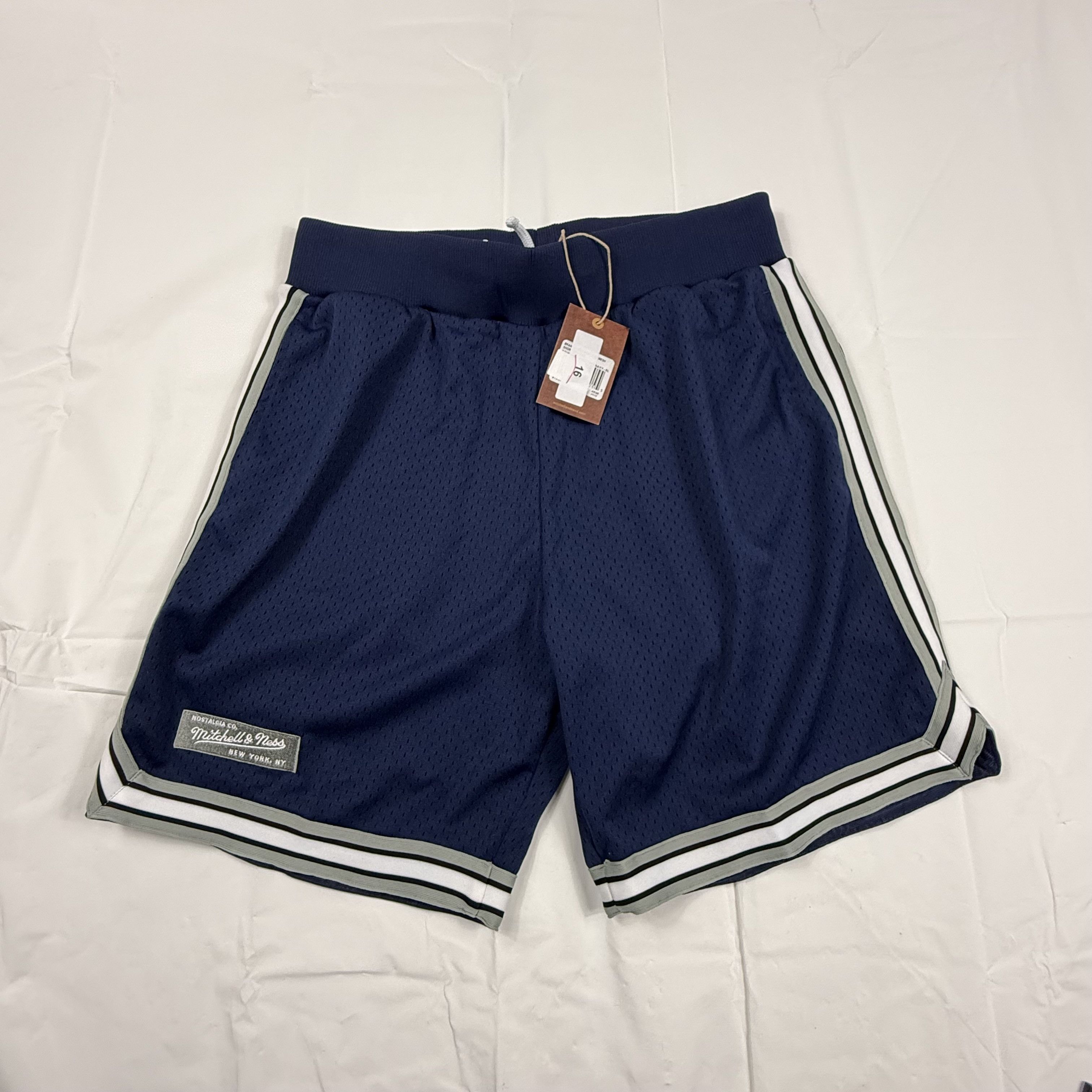 Mitchell & Ness Mitchell & Ness Mens XL Navy Blue Mesh Basketball Shorts Size US 40 / EU 56 - 1 Thumbnail