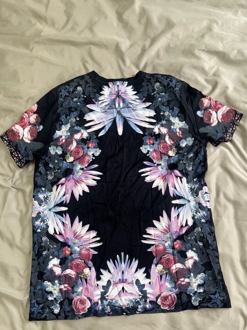 Givenchy Givenchy Floral Short Sleeve Size US S / EU 44-46 / 1 - 5 Thumbnail