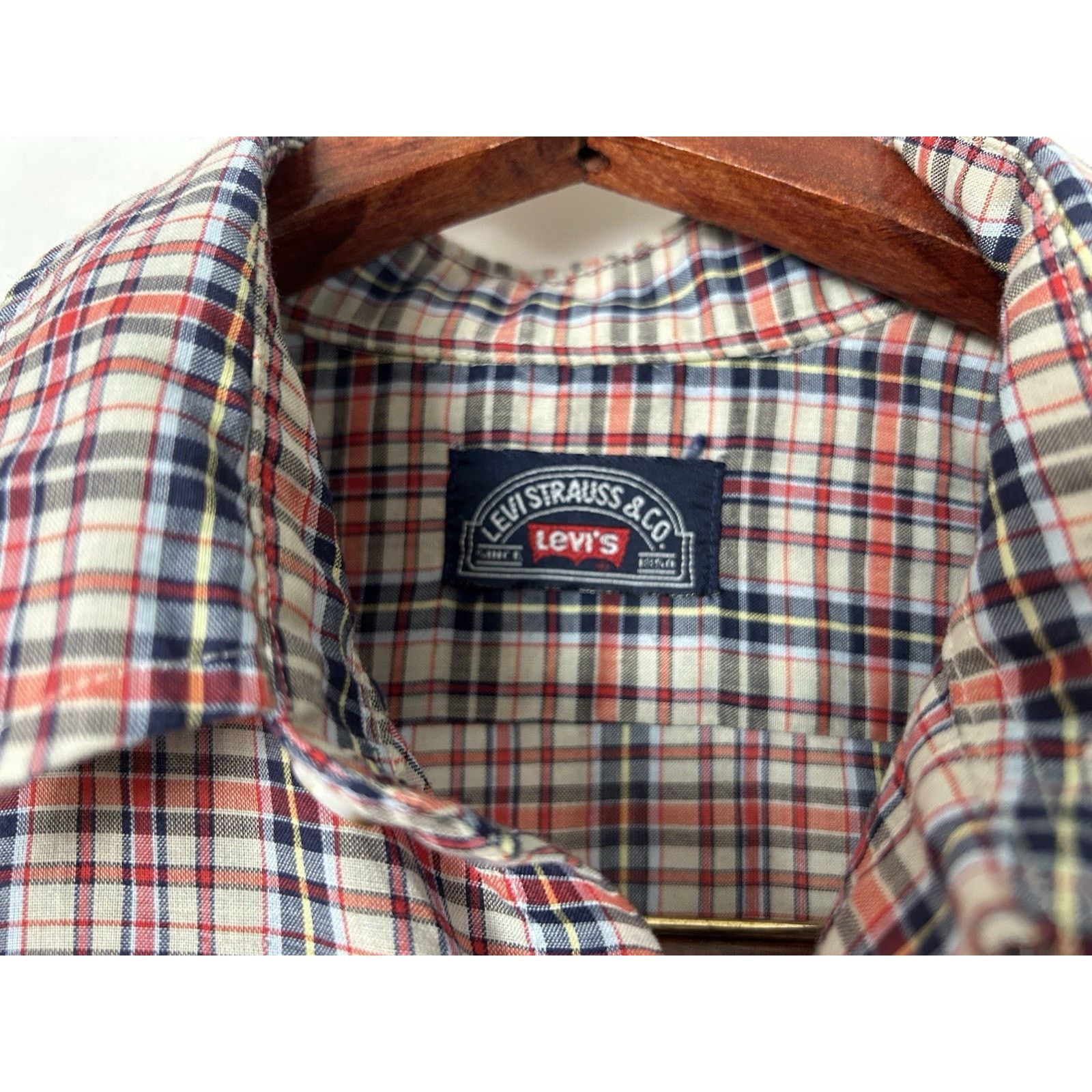 Levi's VTG Levis Mens M Red Blue Plaid Button Up LS Shirt White Tab Size US M / EU 48-50 / 2 - 3 Thumbnail