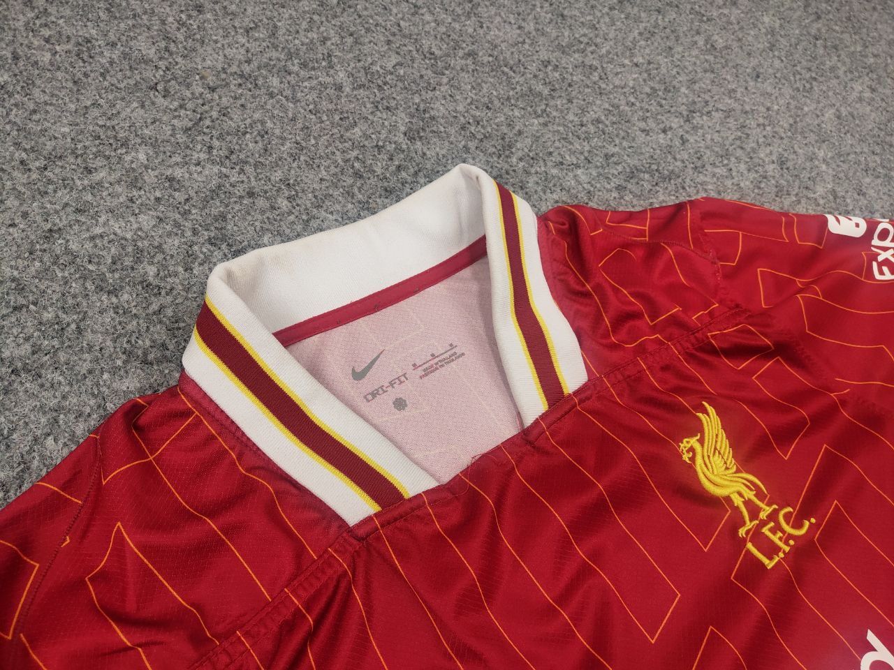 Vintage Liverpool FC Nike 24/25 Soccer Football Jersey Authentic Size US M / EU 48-50 / 2 - 7 Thumbnail