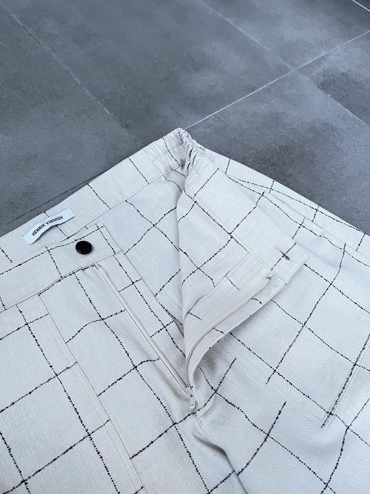Henrik Vibskov !DS! SS22 Henrik Vibskov Mads Beige Black Casual Pants Size US 34 / EU 50 - 13 Thumbnail