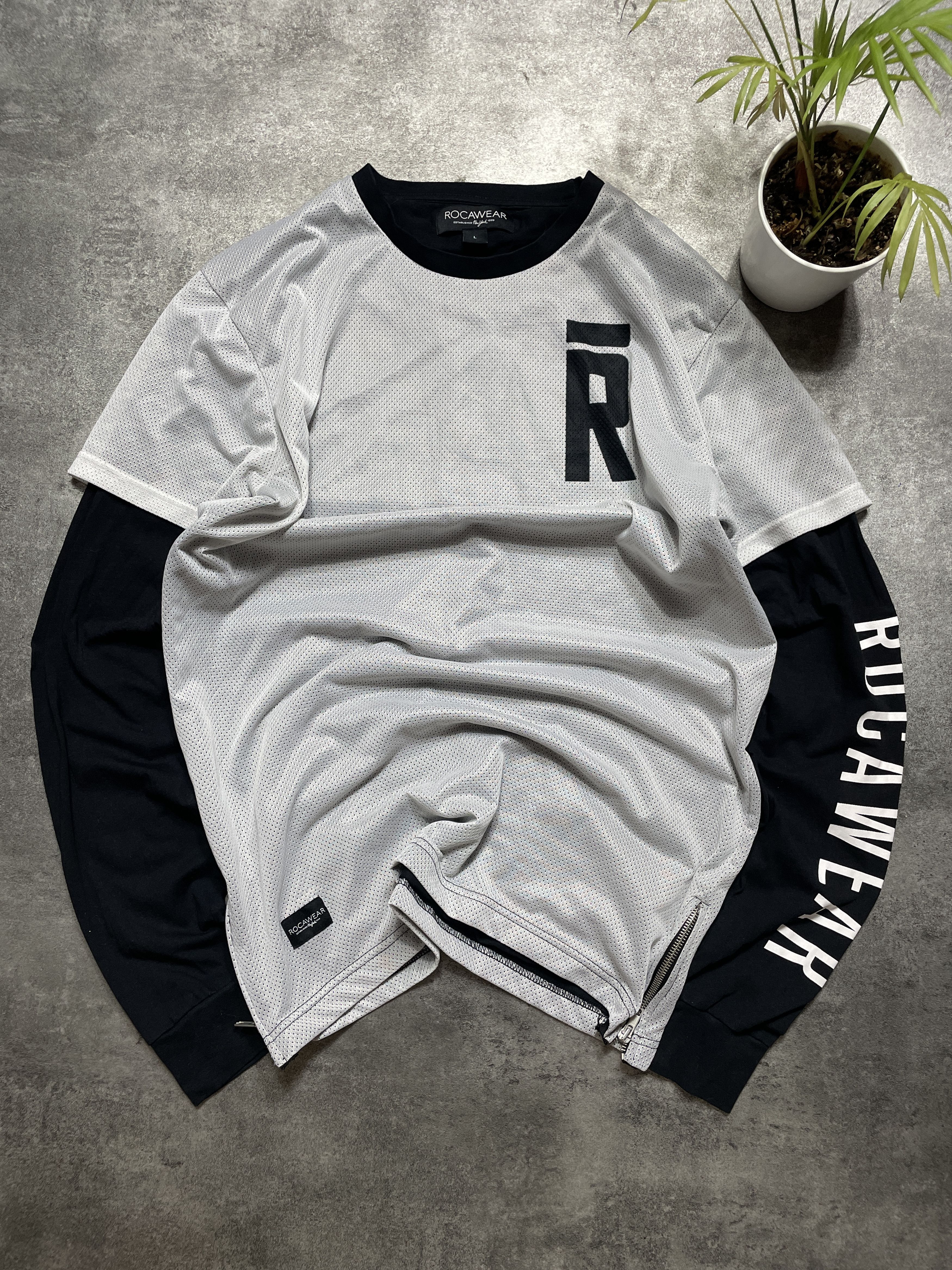 Rocawear ❗️RARE❗️Rocawear Vintage Y2K Longsleeve Tee Spellout Size US L / EU 52-54 / 3 - 1 Thumbnail