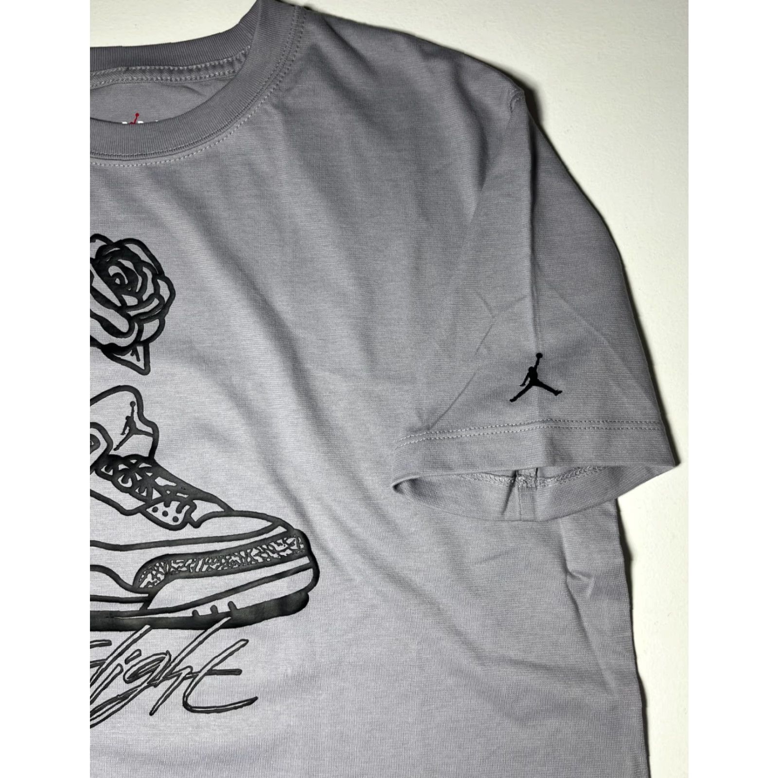 Jordan Brand Air Jordan Women's Flight Graphic T-Shirt DV1408-011 Crew Neck Short Sleeve Gray Size S Loose Fit NWT Size S / US 4 / IT 40 - 7 Thumbnail