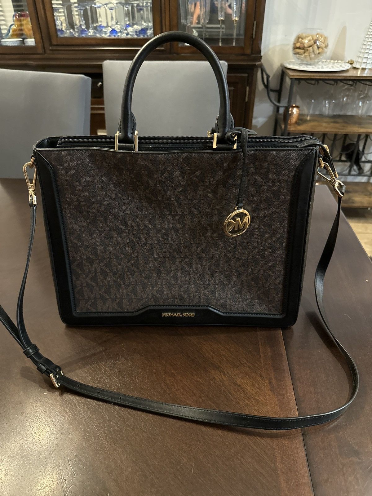Michael Kors Michael Kors Dark Brown Large Zip Top Tote Size ONE SIZE - 1 Thumbnail