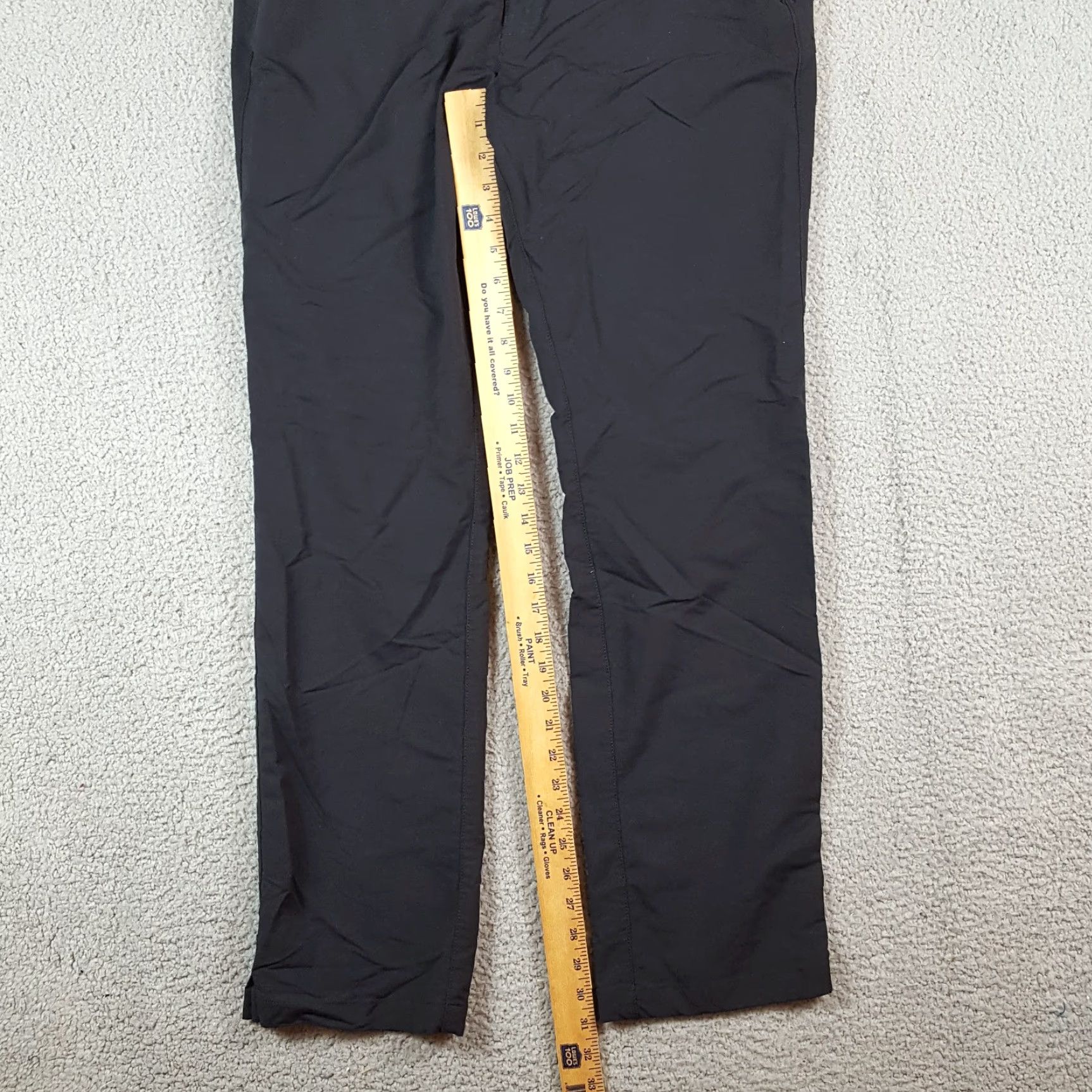 Under Armour VINTAGE Under Amour Athletic Pants Men's 32x32 Black Straight Leg Lightweight Stretch Casual Workwear 90s Y2K Tooling: Pockets, Zipper, Logo, Button Size US 32 / EU 48 - 7 Thumbnail