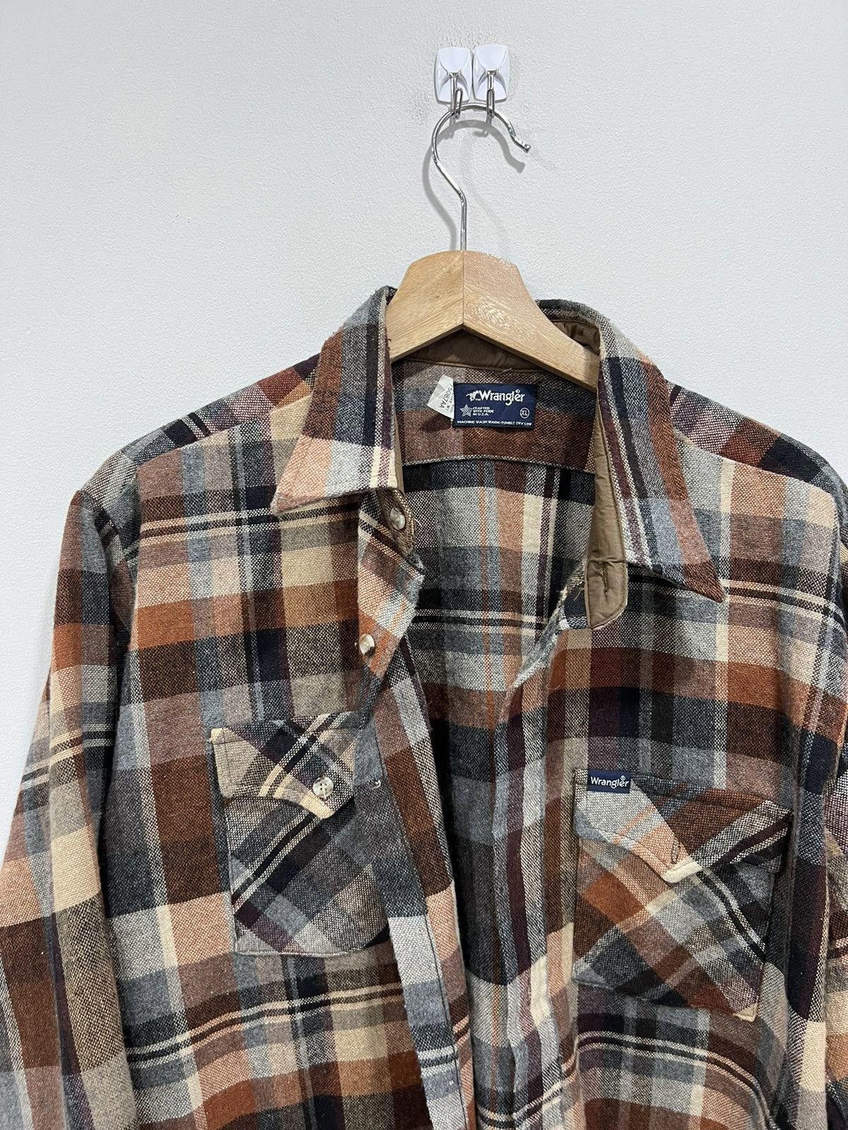 Vintage Vintage 90s Wrangler Plaid Button Up Shirt flannel Size US XL / EU 56 / 4 - 2 Thumbnail