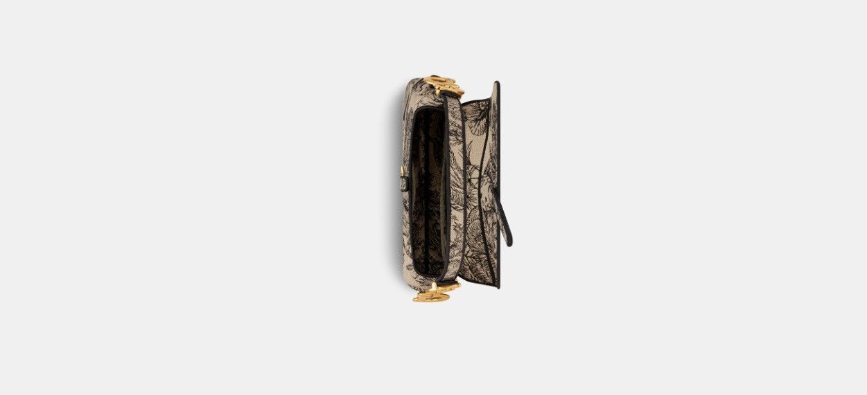 o1w1db10424 Size: OS Saddle Bag in Beige/Multicolor
