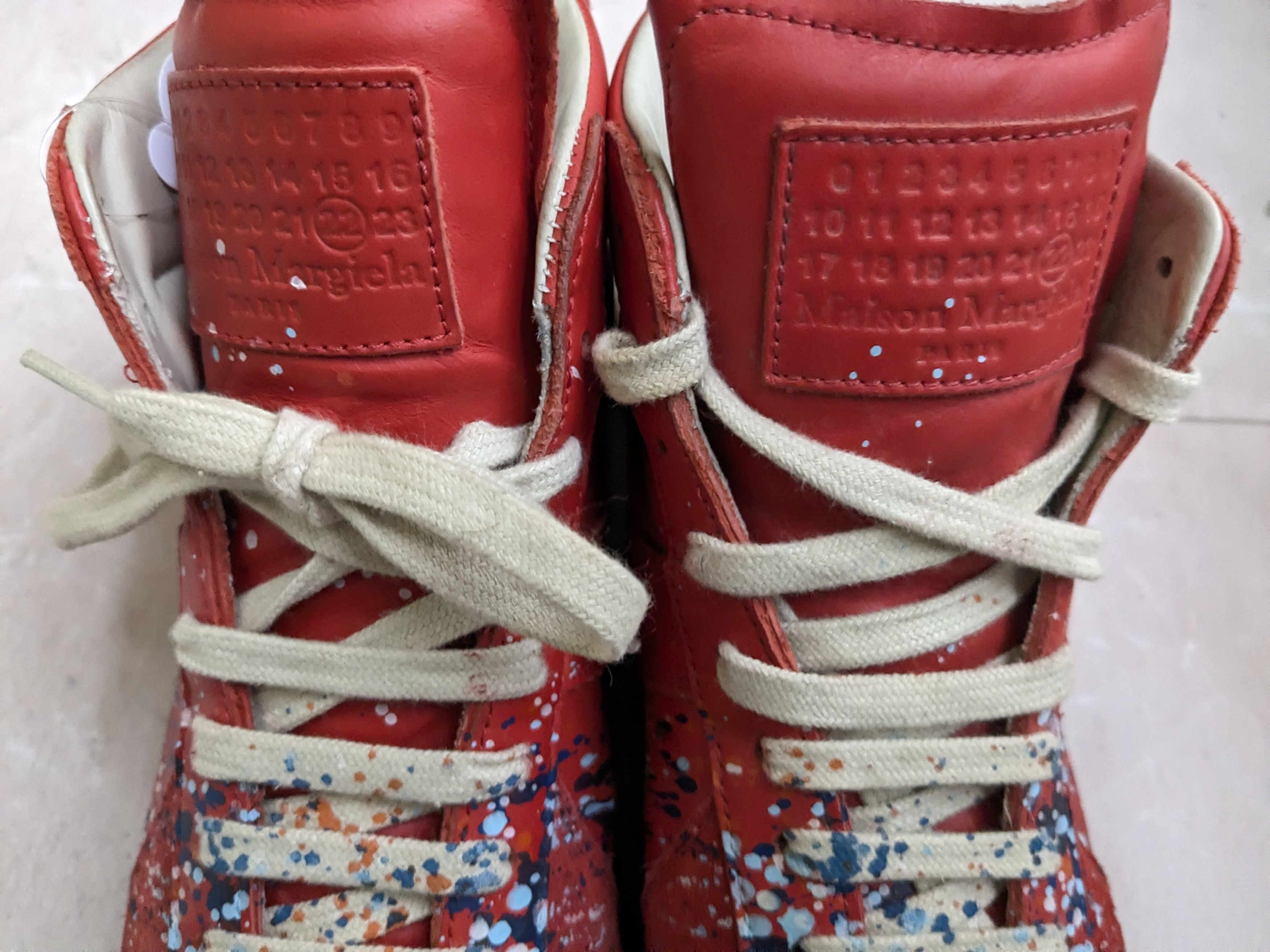 Maison Margiela Maison Margiela Replica GAT Red Paint Splatter 9 42 Size US 9 / EU 42 - 2 Thumbnail