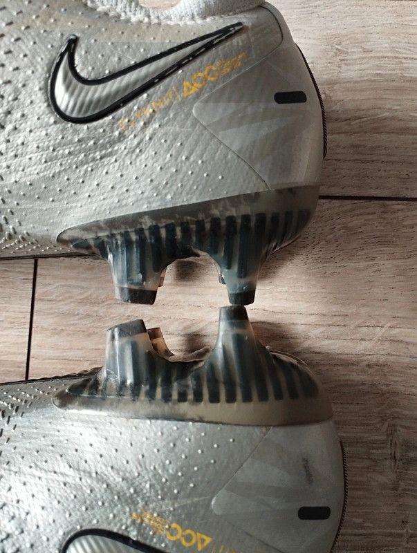 Nike Nike Phantom GT Elite SE FG size 41 football soccer boots Size US 8 / EU 41 - 11 Thumbnail