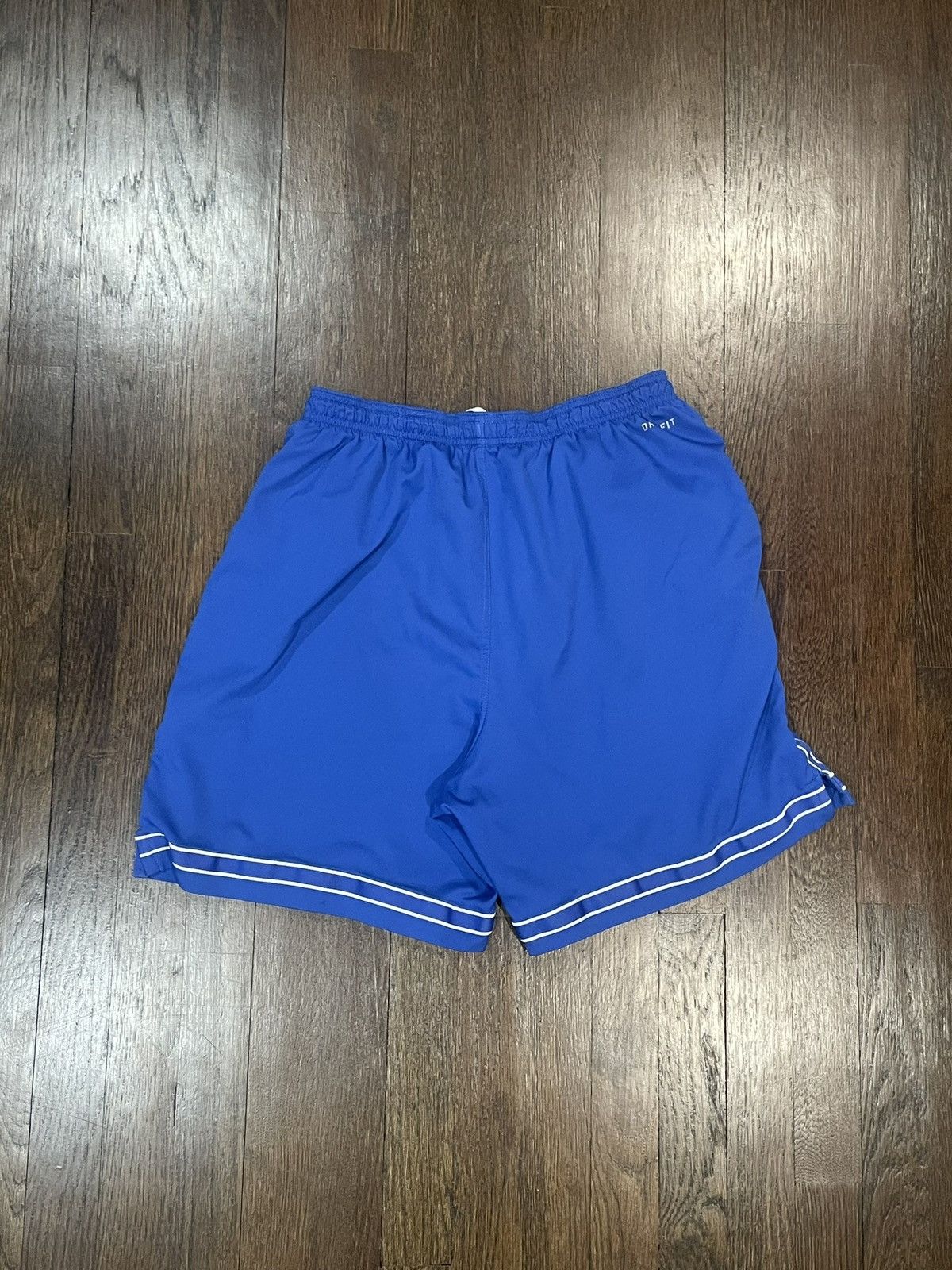 Nike Blue and white Nike shorts Size US 34 / EU 50 - 2 Thumbnail