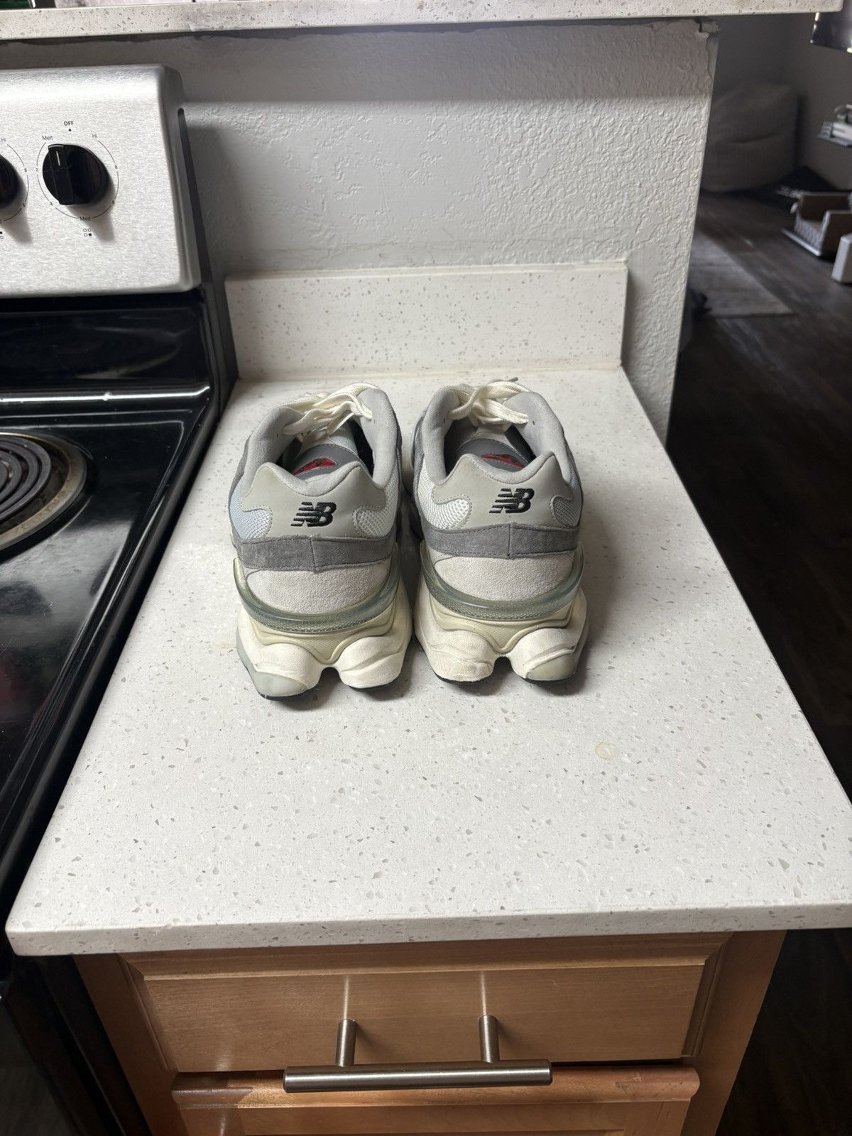 New Balance NB 9060 Size US 13 / EU 46 - 3 Thumbnail