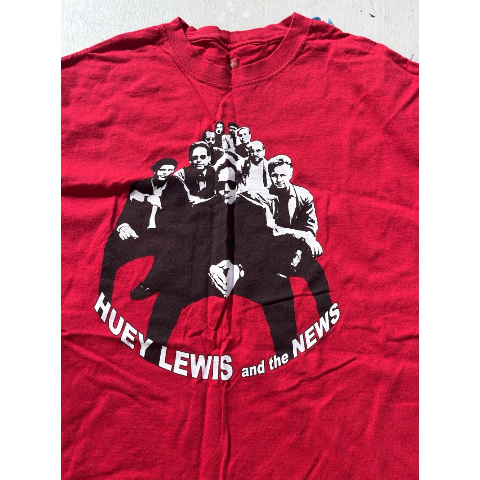 Hanes Hanes TAGLESS Men's T-Shirt Red XL Huey Lewis and the News 80s Pop Rock Back To Future Size US XL / EU 56 / 4 - 2 Thumbnail