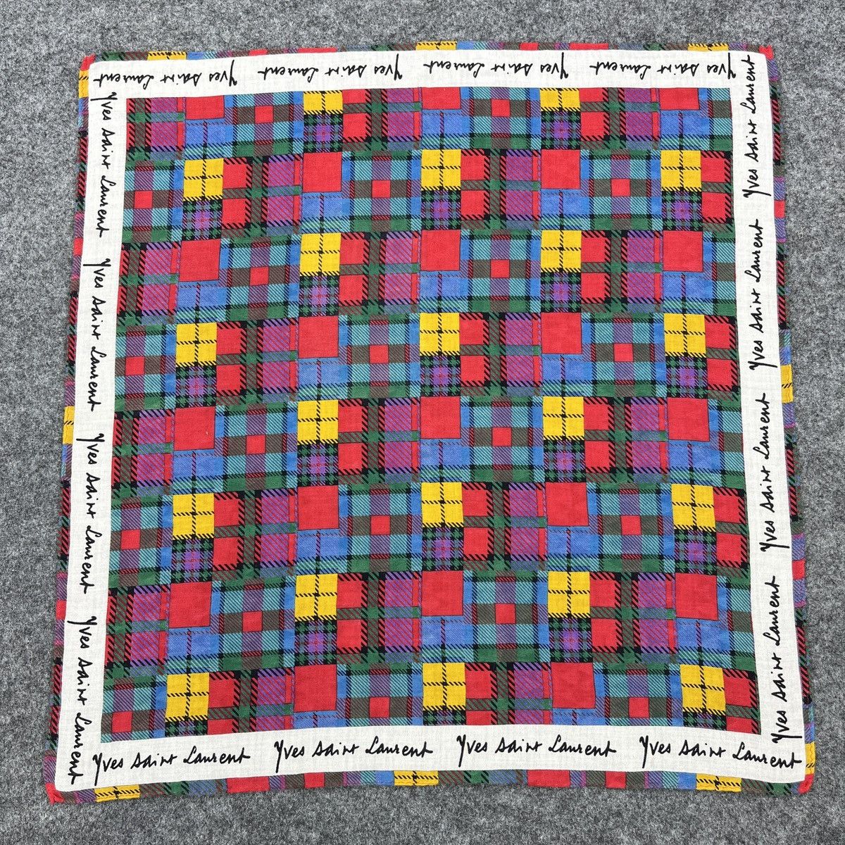 Vintage Yves Saint Laurent Handkerchief / Bandana B1489 Size ONE SIZE - 1 Thumbnail