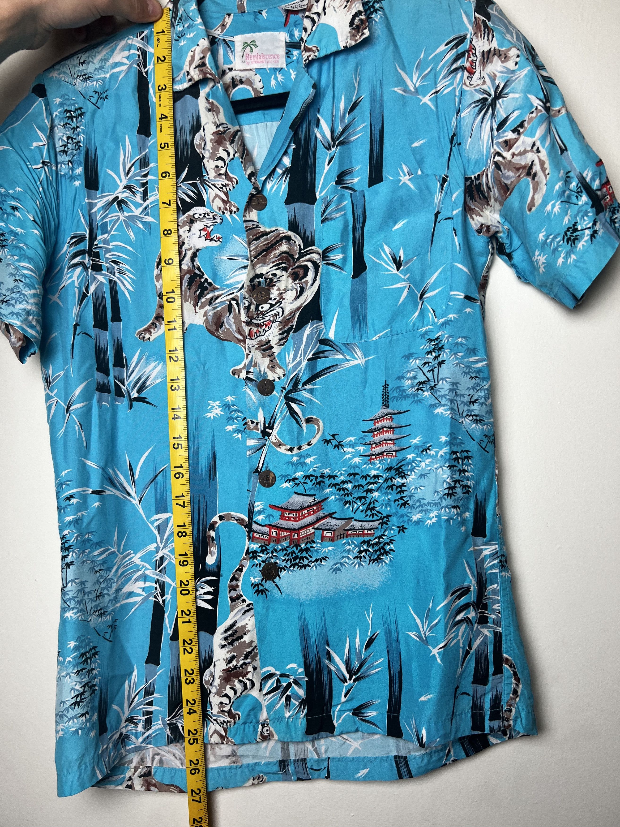 Vintage Vintage Reminiscence by Stewart Richer Hawaiian Style Shirt Size US S / EU 44-46 / 1 - 10 Thumbnail